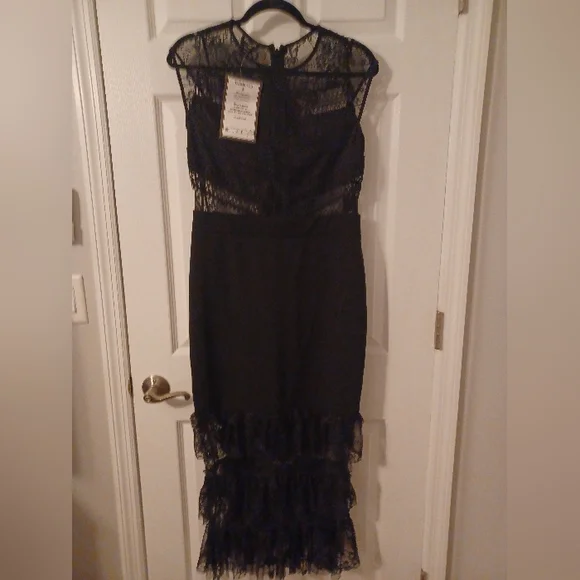 Bebe Tiered Lace Elegant Midi  Dress Color Black Size Large - Picture 6 of 8